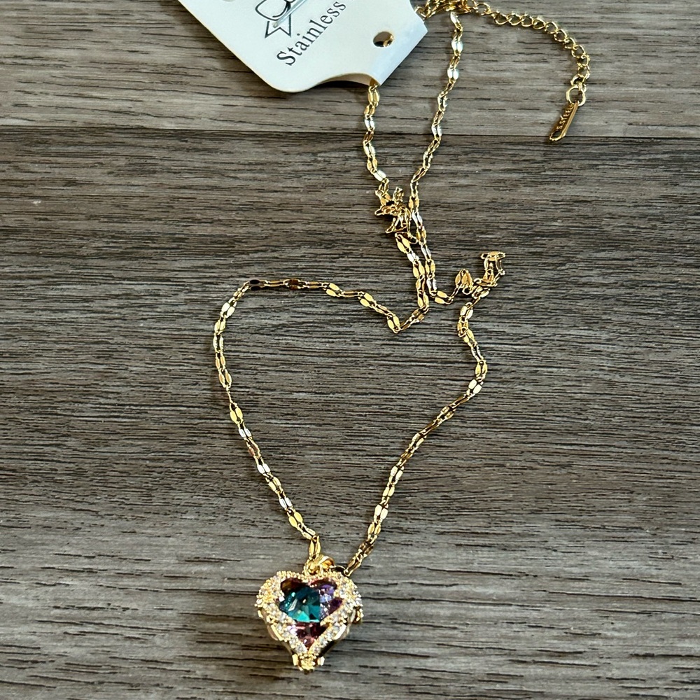 Gold Heart 18K Yellow Cubic Zirconia Amethyst Heart Pendant 18" Steel Necklace - Picture 3 of 3
